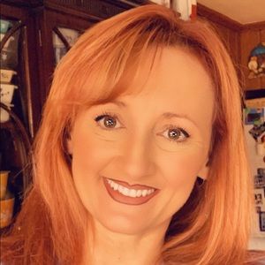 Meet your Posher, Tia